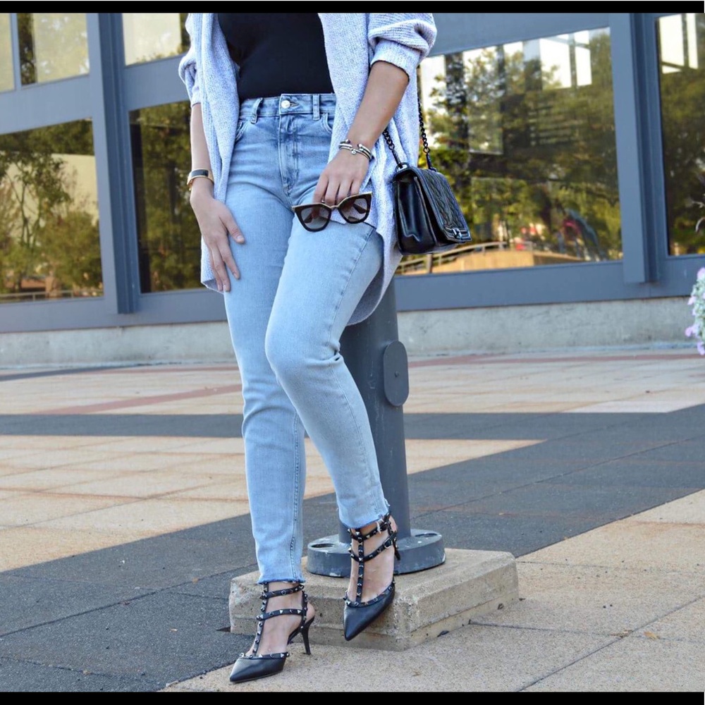 Mid-Rise Jeans